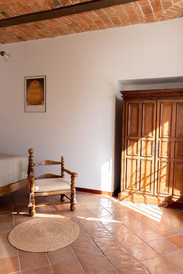Apart-Agriturismo "La Colomba" Nizza Monferrato Bagian luar foto