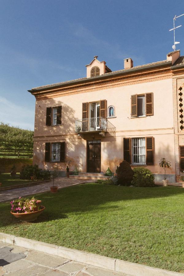 Apart-Agriturismo "La Colomba" Nizza Monferrato Bagian luar foto